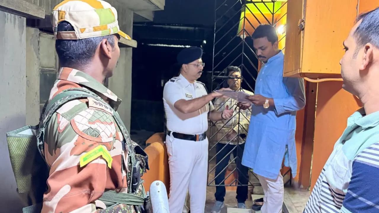 Innovative joint initiative of Bidhannagar Police and central forces on the eve of elections