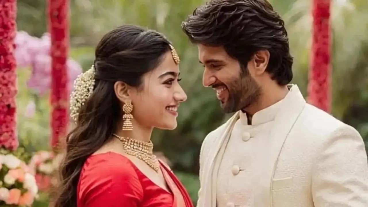 Vijay Deverakonda and Rashmika Mandanna Honeymoon: Viral Romantic Photo From Thailand Trip