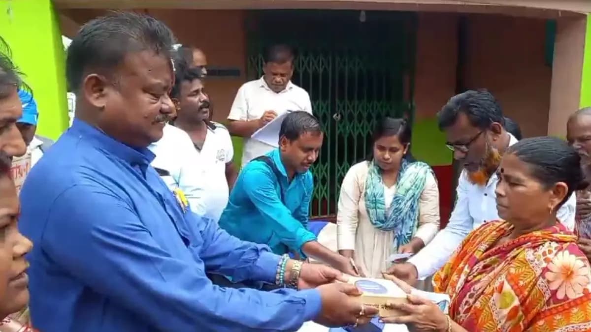 Prasad from Digha Jagannath Temple distributed in Singur
