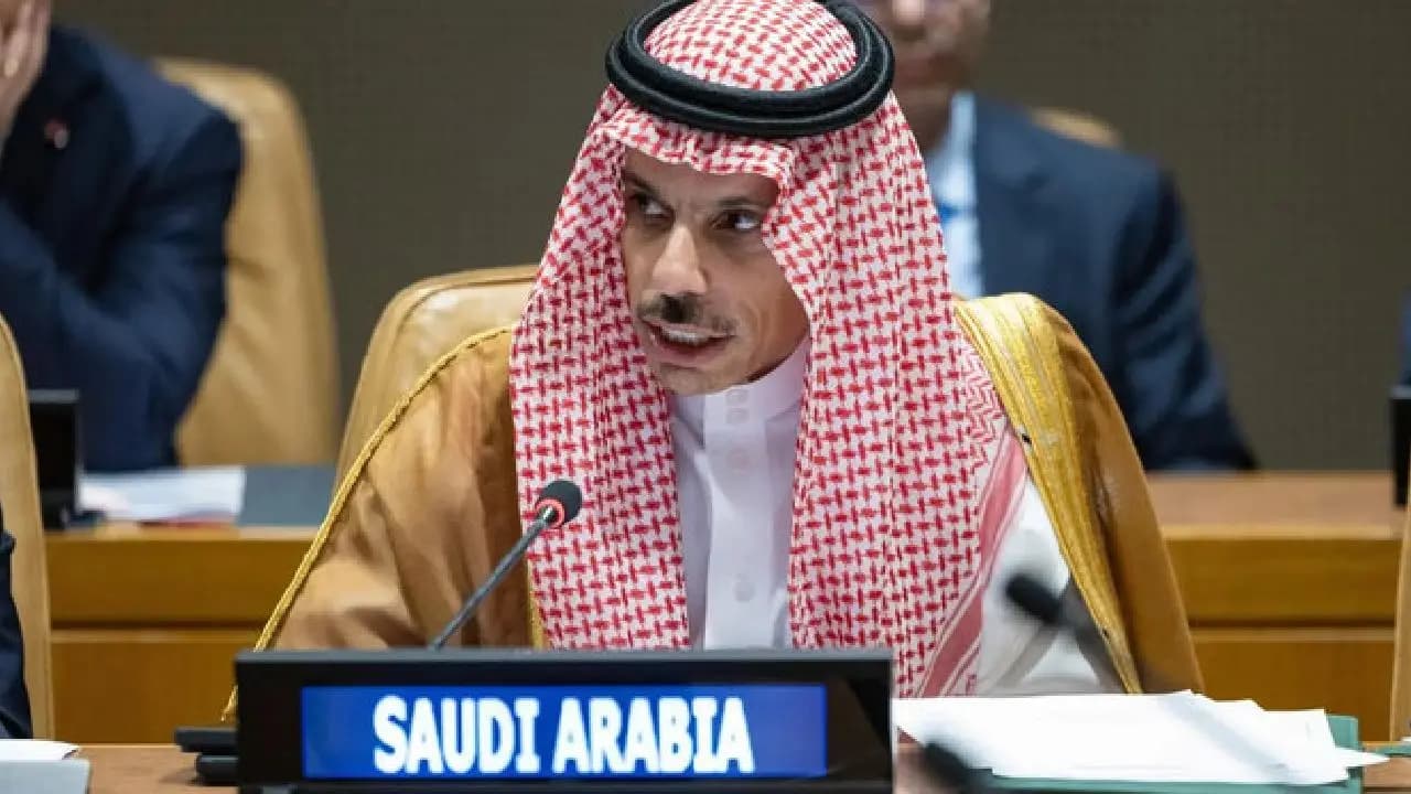 Saudi Arabia Expels Iranian Diplomats; Gives 24-Hour Notice to Leave Amid Rising Middle East Tensions