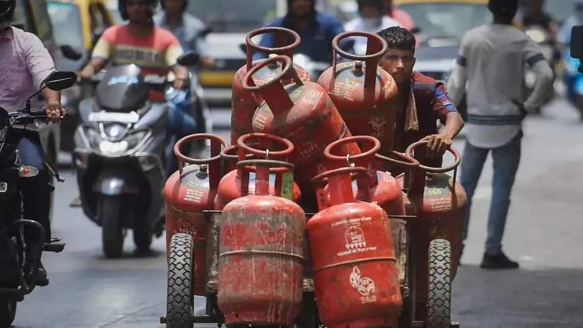 LPG Cylinder Price Drops after six months gnr 