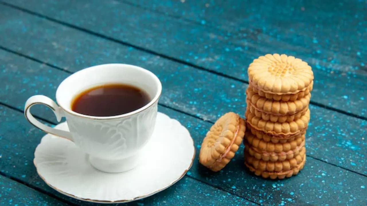 Type 2 Diabetes Risk: How Daily Tea-Time Biscuits Impact Insulin Resistance and Blood Sugar Levels