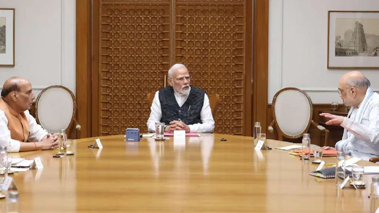 PM Narendra Modi Chairs High-Level Meet on Global Fuel Crisis Amid West Asia Conflict