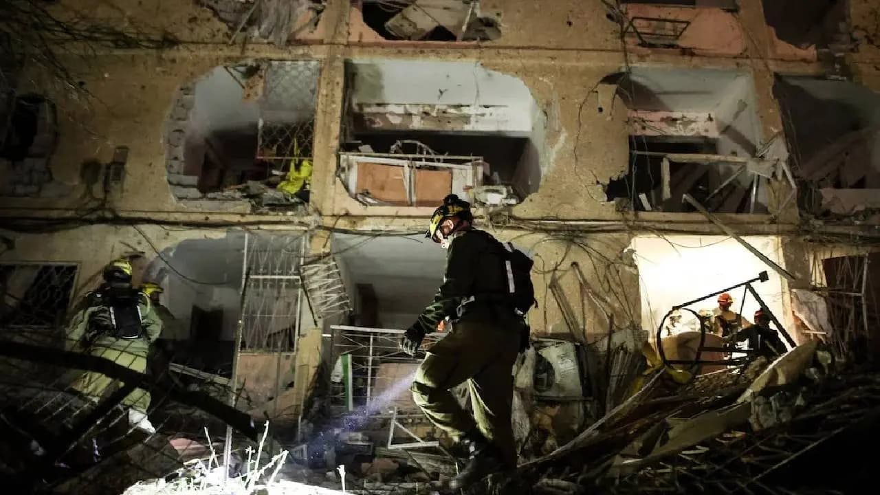 Iran-Israel Conflict: 'Mini India' Dimona Hit by Ballistic Missiles; 33 Injured 