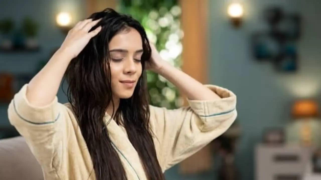 Rujuta Diwekar’s Hair Care Tips: Best Foods to Stop Hair Fall and Boost Growth Naturally