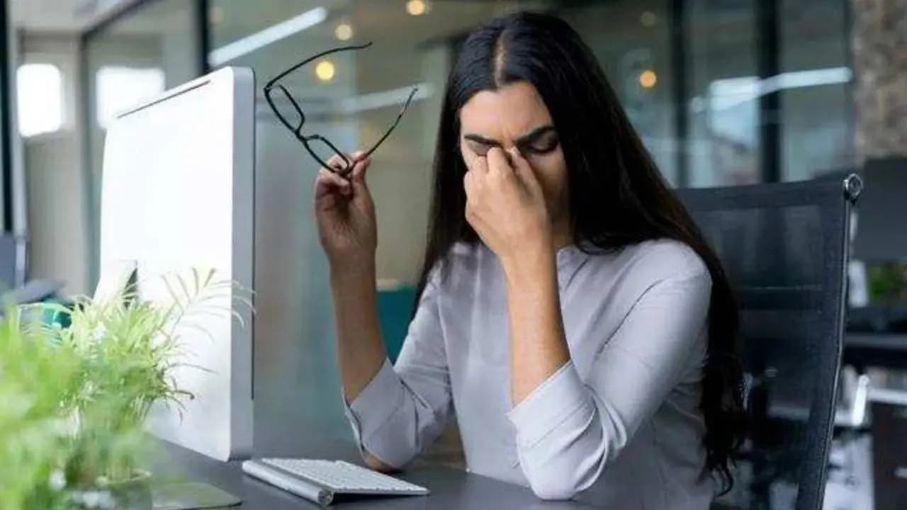 Digital Eye Strain: Essential Tips to Protect Your Eyes from Screen Fatigue