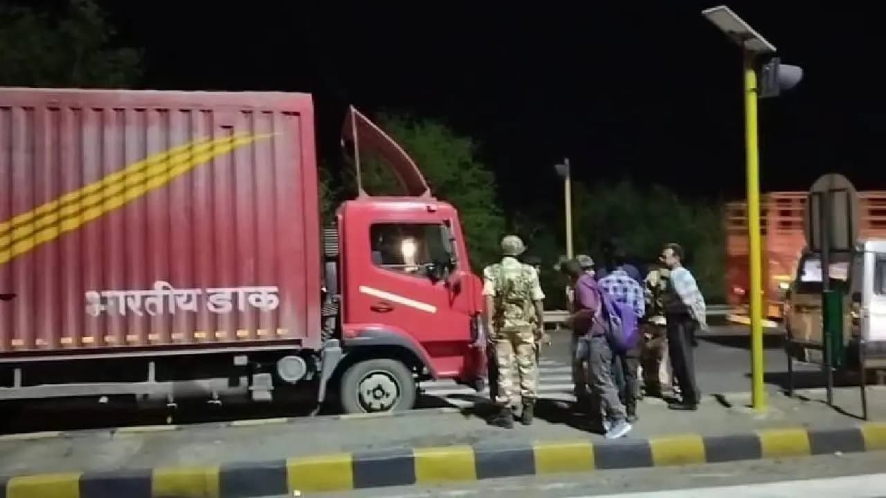 67kg Marijuana Seized from India Post Van in Murshidabad’s Sagardighi; Two Arrested 