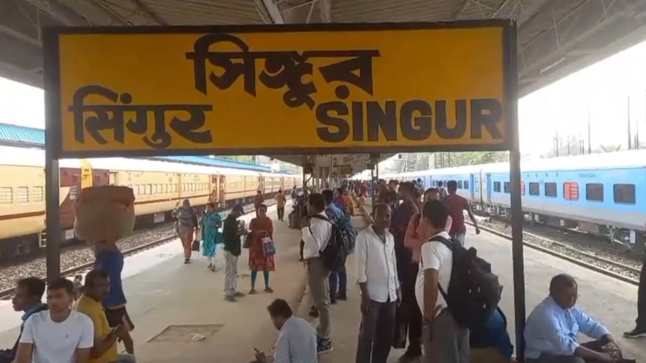 Howrah-Tarakeswar Train Services Disrupted for 3 Hours Near Singur Due to Pantograph Issue