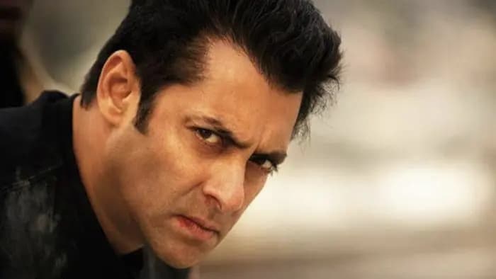Shots fired outside Salman Khan's Mumbai home