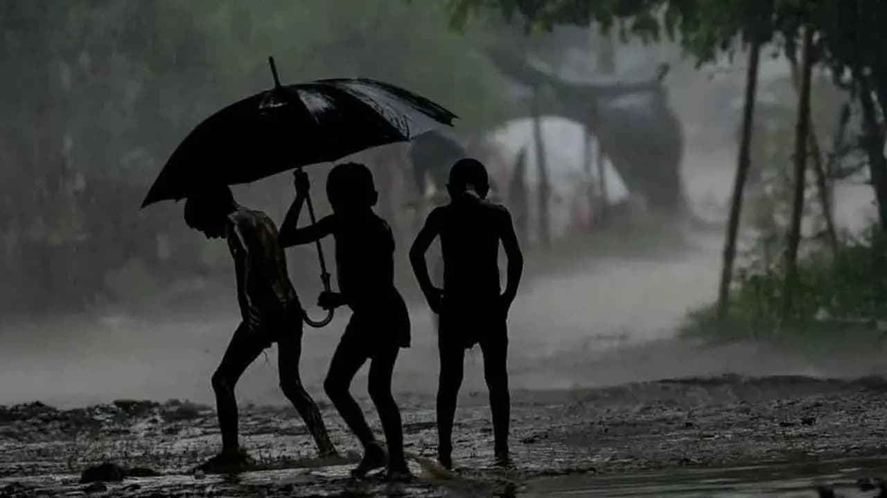 India Meteorological Department Warns of Kalbaishakhi Storms in West Bengal
