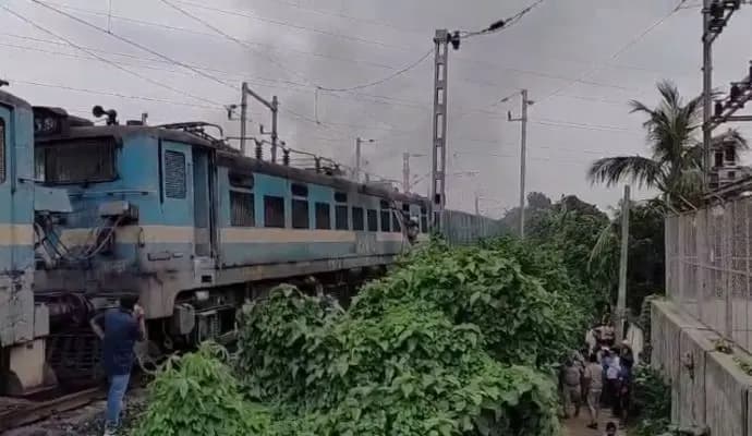 Fire in goods train’s engine near howrah 