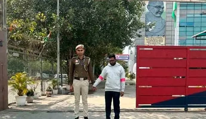 Bangladeshi youth arrest for fake threat email