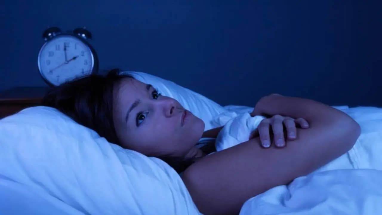 Insomnia Causes and Remedies: Why You Feel Sleepy All Day but Stay Awake at Night