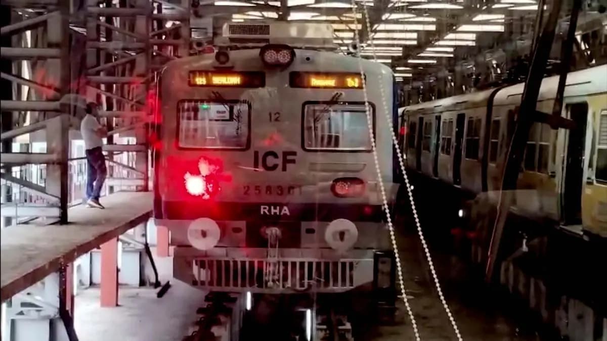 Ranaghat Sealdah AC Local Train will Start From 11 August Says officials