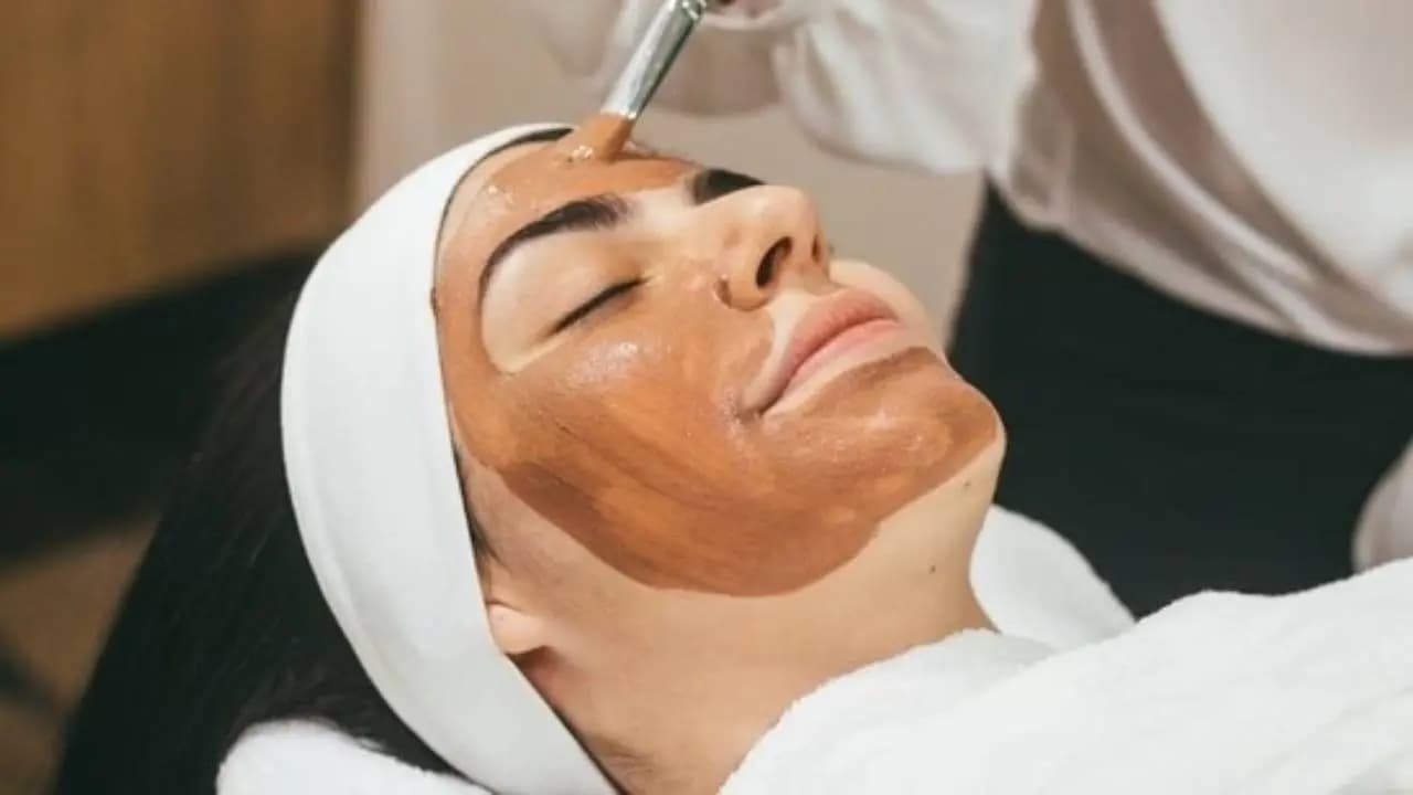 Is Your Skincare Routine Hurting You? 6 Signs of a Damaged Skin Barrier