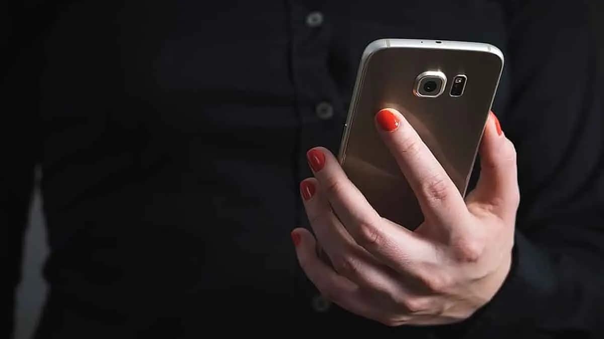 over one crore mobile phone connection snapped gnr 