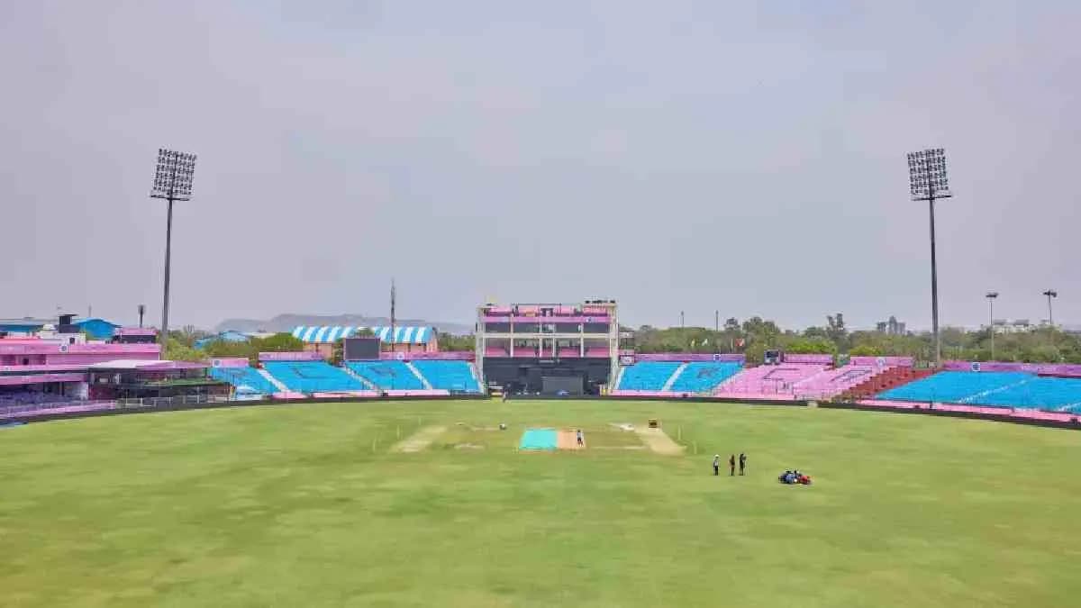 Bomb threat in jaipur stadium 