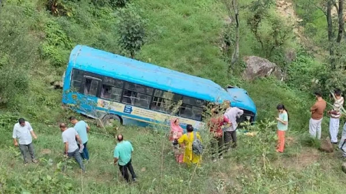 5 Dead, Over 20 Injured As Bus Falls Into Gorge In Himachal's Mandi