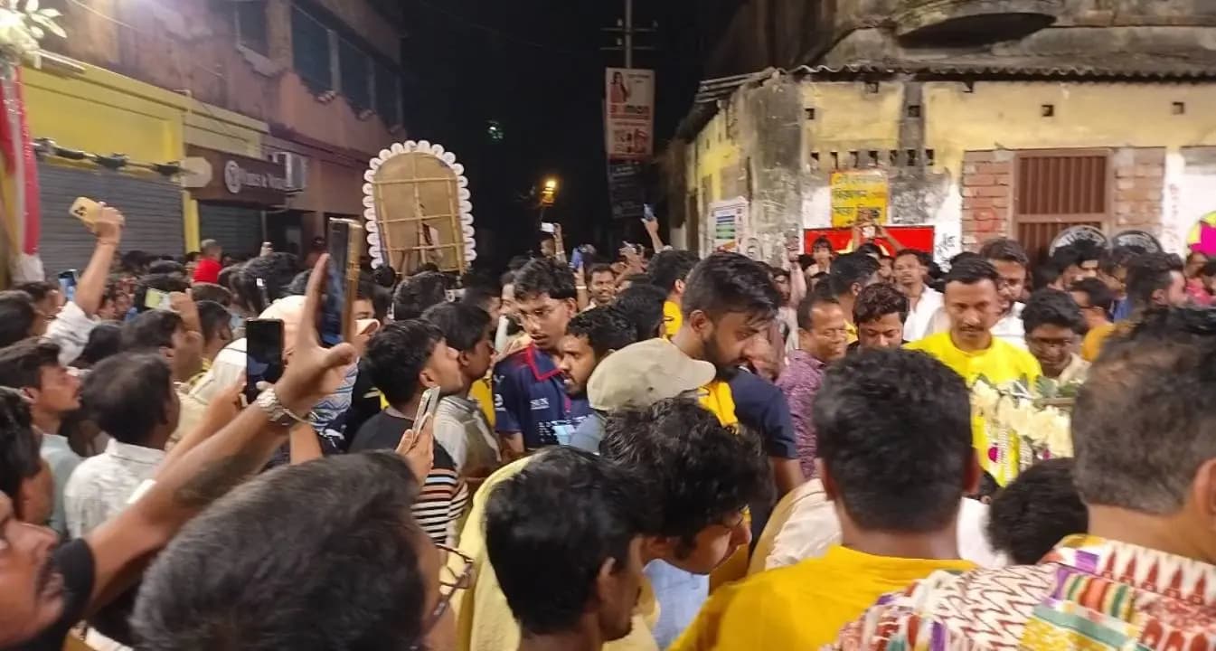 Dazzling Scenes at Shivas Wedding in Nabadwip