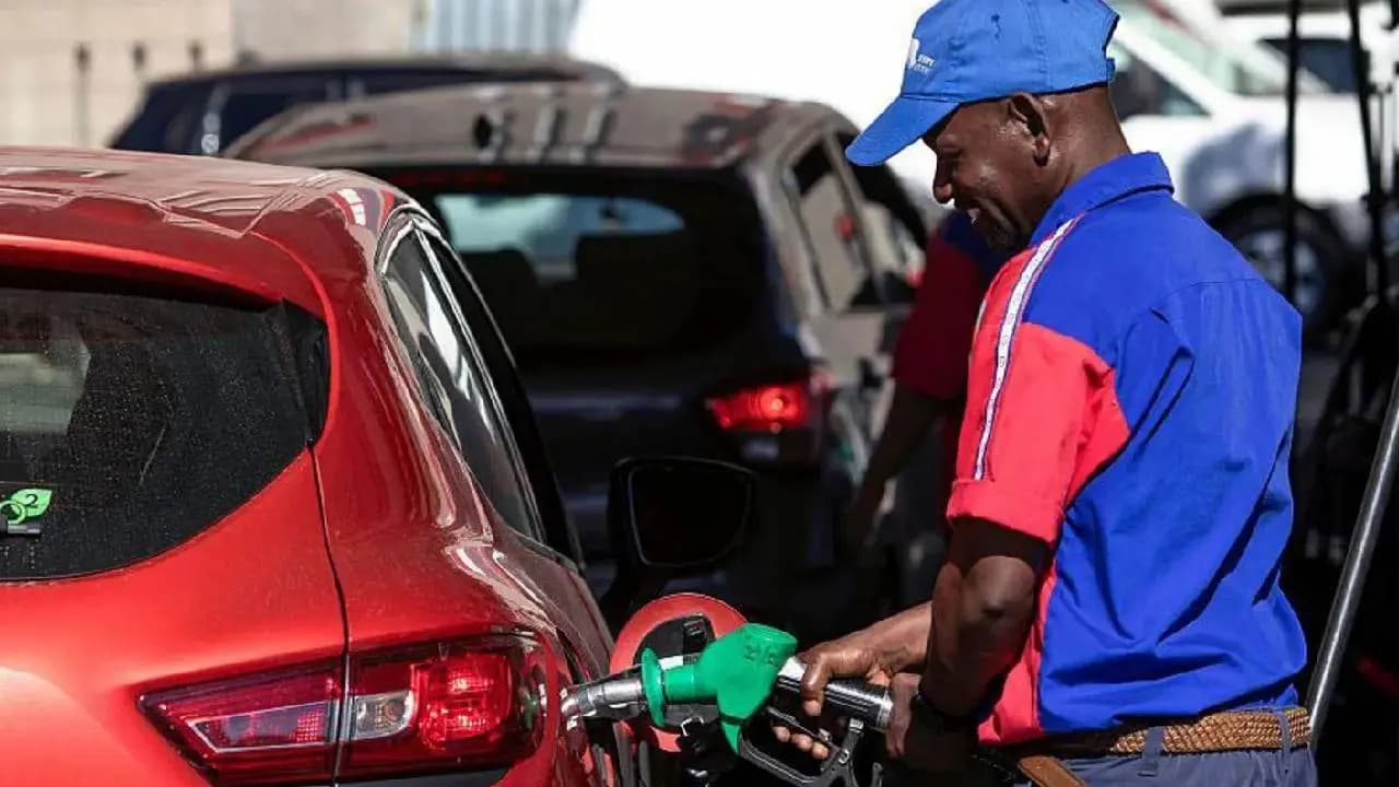 Oil Price jumps over Five Percent After Donald Trump says US to Keep Up Attacks on Iran 