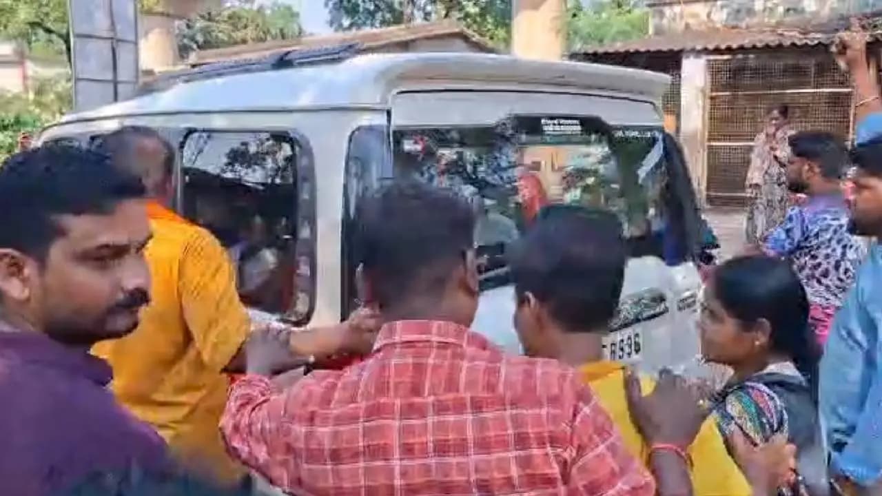 Local People Protests In Kharagpur As Dilip Ghosh Arrived For Campaign Ahead of WB Assembly Elections