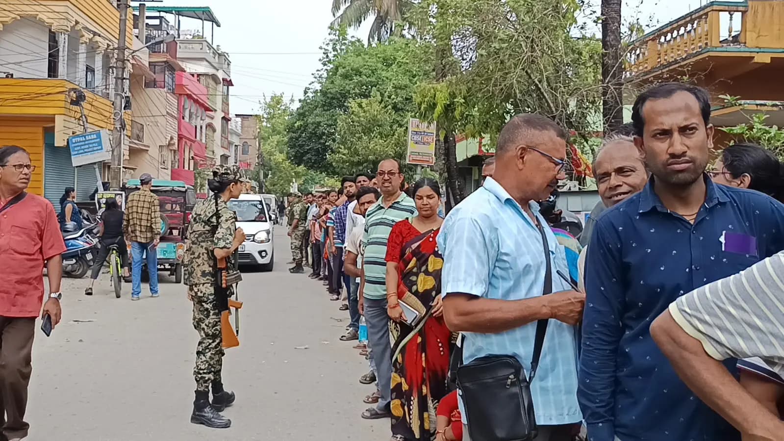 LPG Crisis: In Bengal Central force was deployed to manage LPG cylinder problem