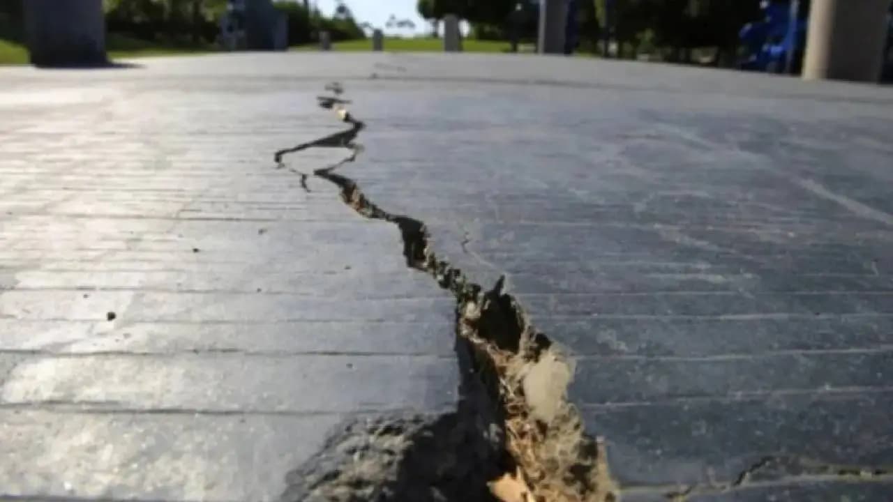 5.9 Magnitude Earthquake Hits Afghanistan Tremors Felt In Delhi-NCR
