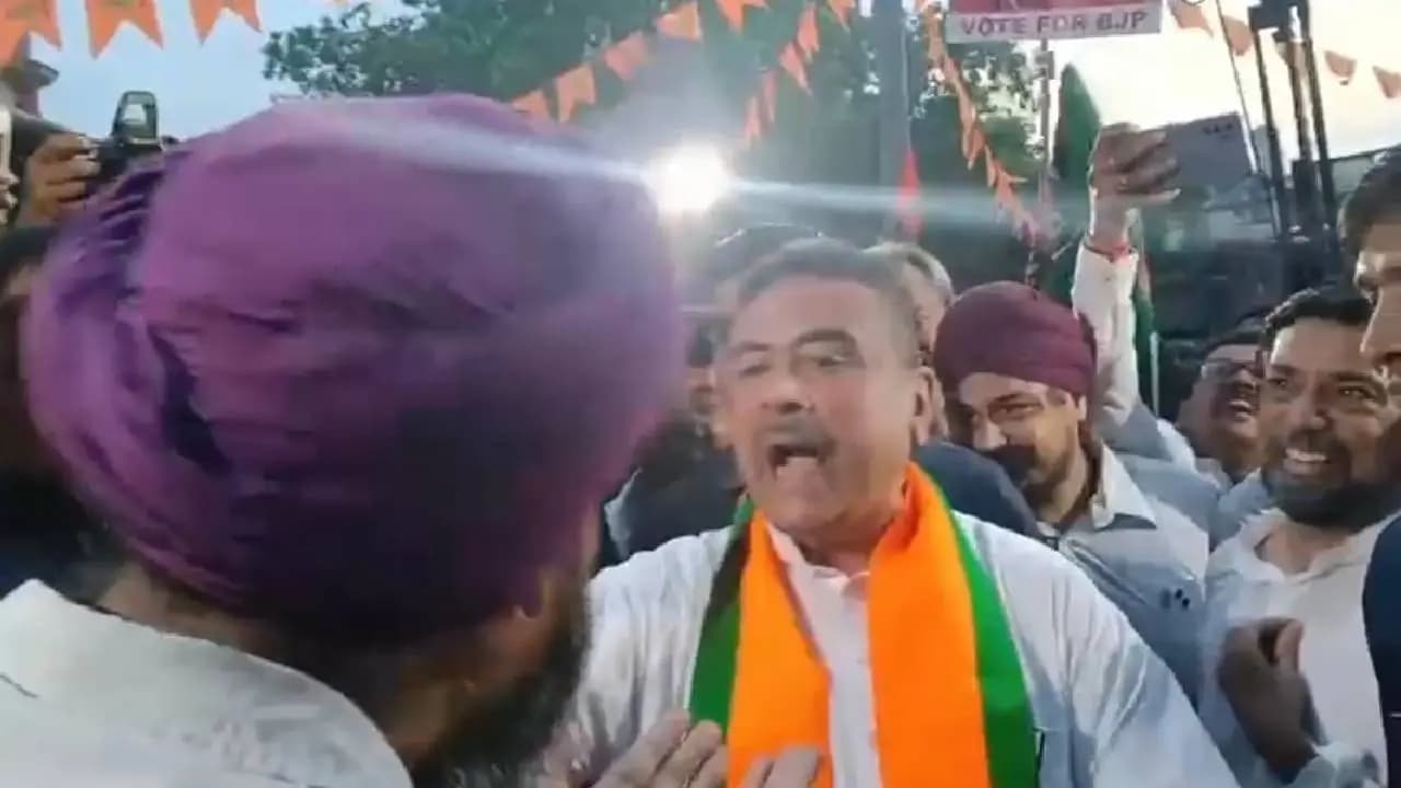 Sikh Community People Confronted Suvendu Adhikari in Bhowanipore on His Khalistani Comments