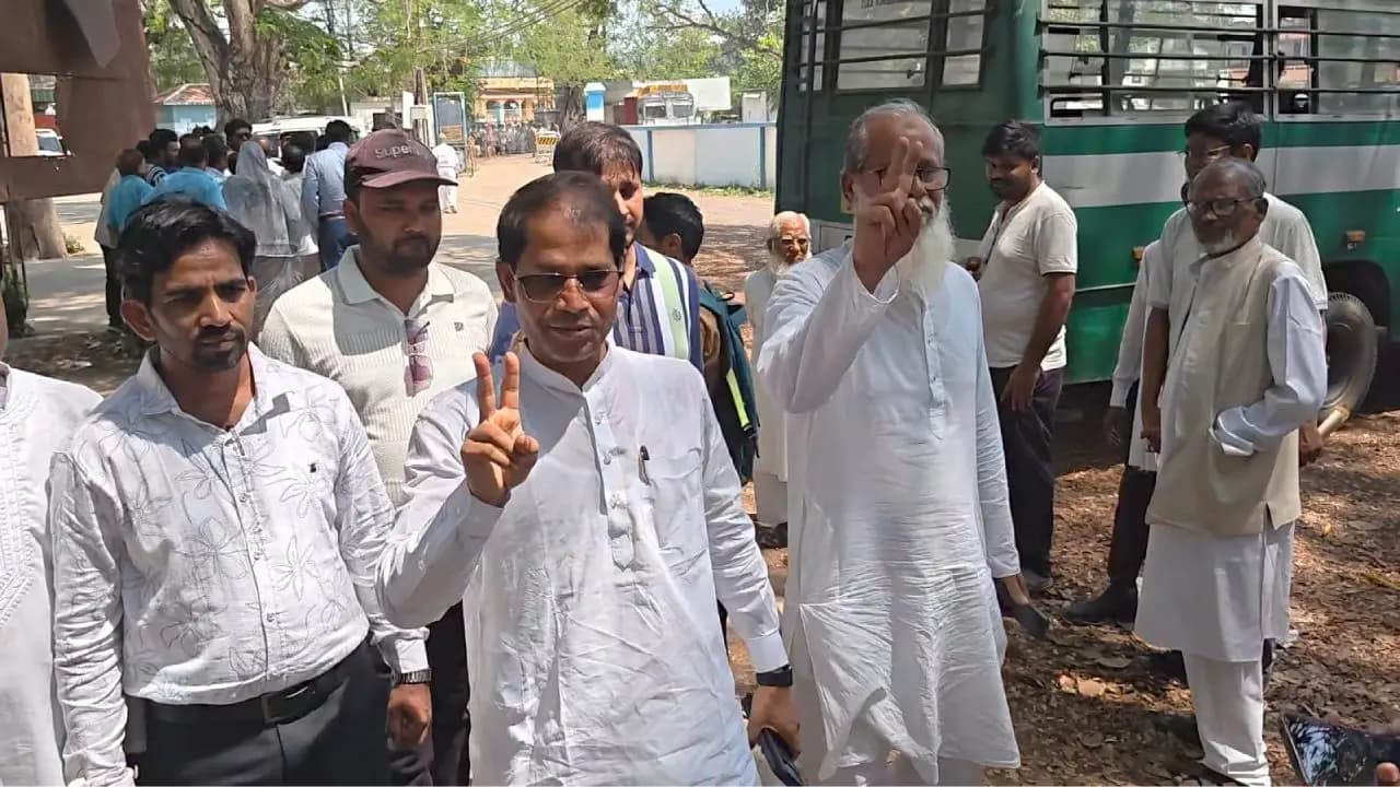 Image: correspondent