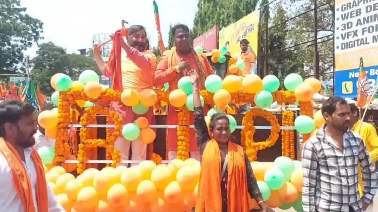 With buldozer this BJP candidate will solve every problem claims in East Burdwan