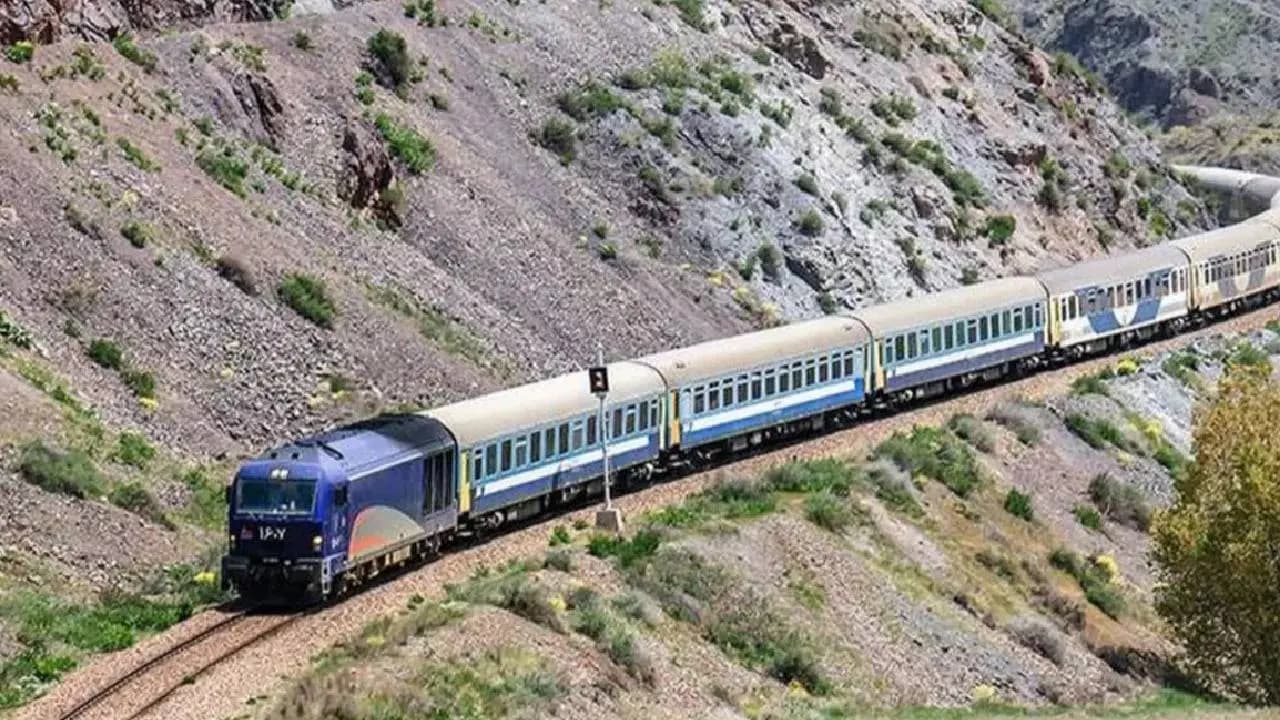 Israel's big warning for Iranians, Refrain from using trains for next 12 hours