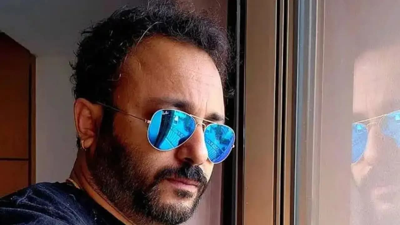 Jaayjeet Banerjee slams some tollywood artist on social media for demanding to continue chirosokha serial shooting