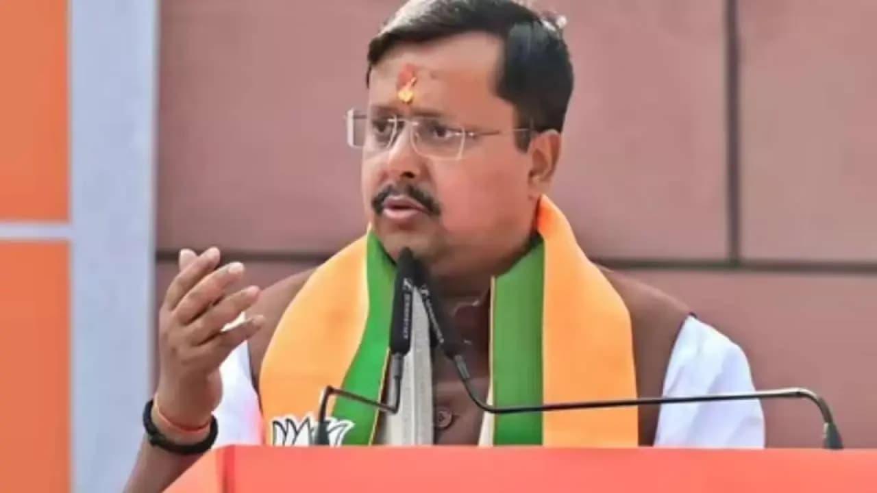 TMC Slams BJP Leaders Viral Gaffe During Bengal Poll Campaign