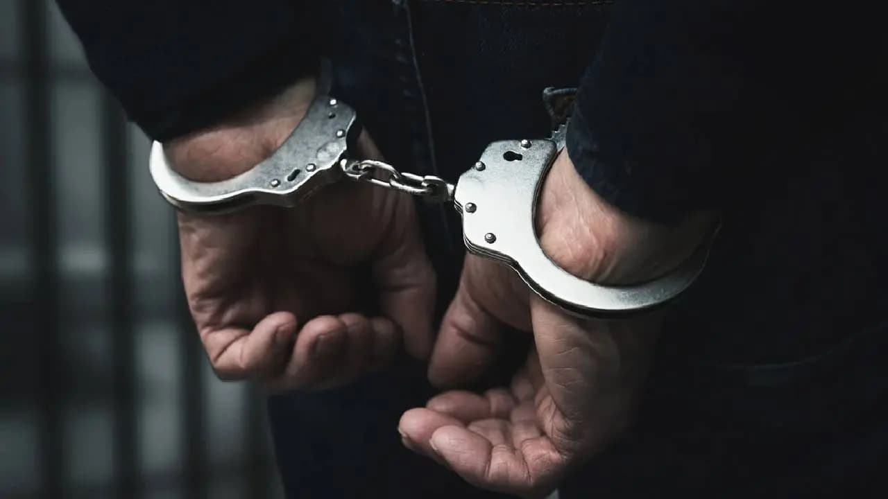 Tare dhori dhori mone kori episode twist sparks on social media 