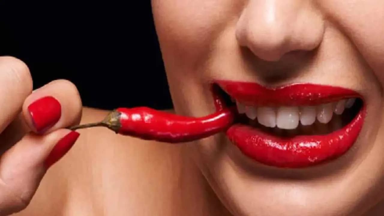 Side Effects of Spicy Food: Why Eating Too Much Chili Can Damage Your Health and Digestion