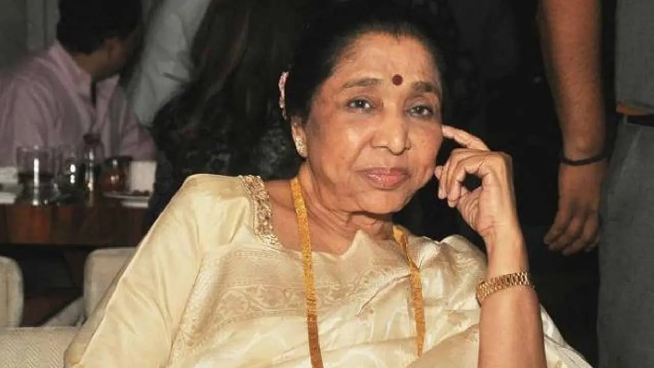 Asha Bhosle Hospitalised: Singer s granddaughter says it is chest infection not heart attack 