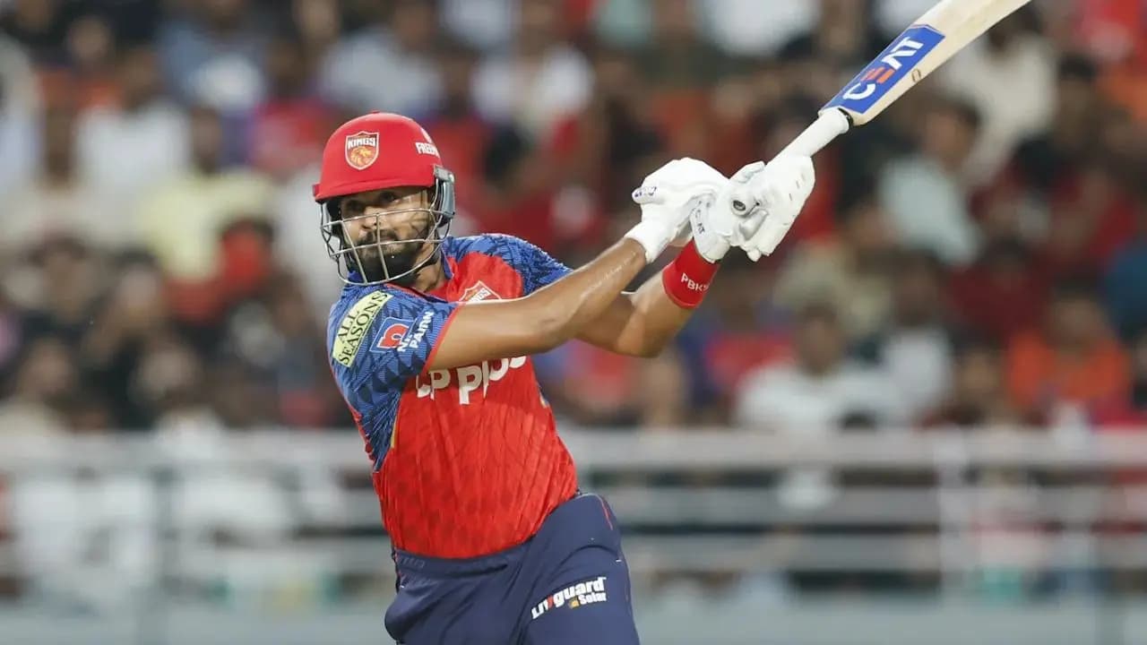 IPL 2026:Shreyas Iyer stars as PBKS chase 220 runs against SRH