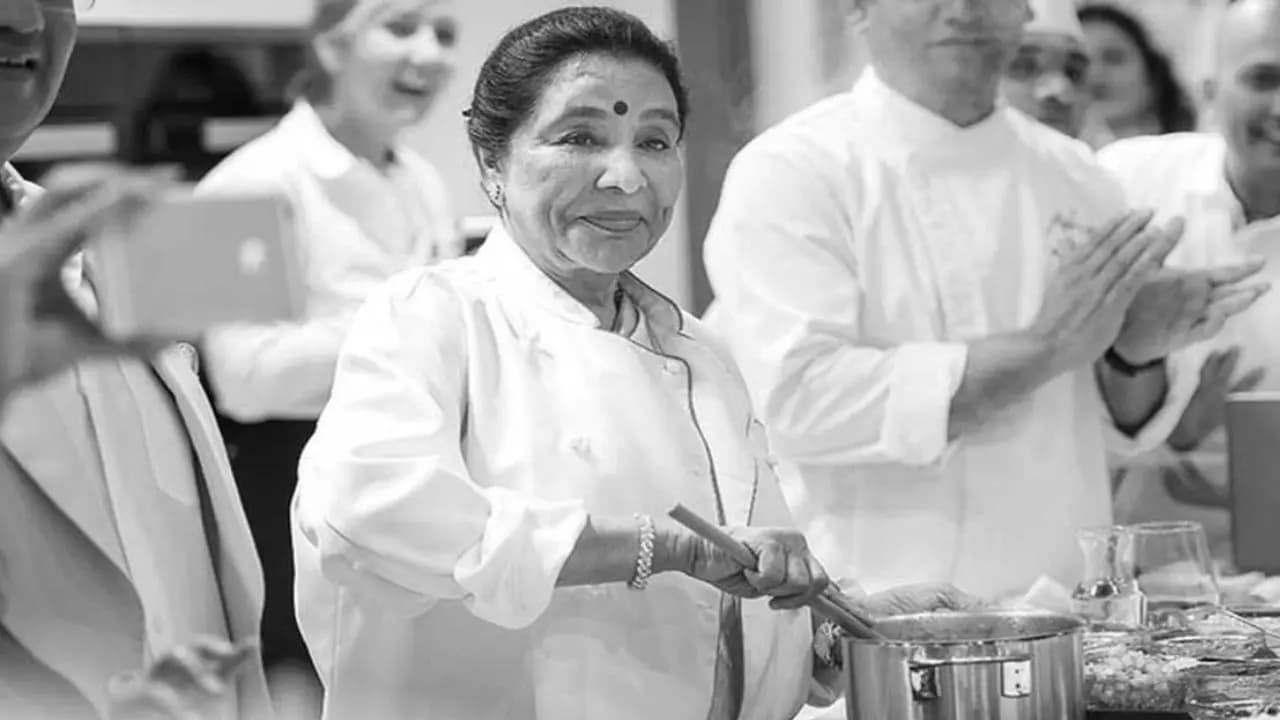 Asha Bhosle's fascination for food, owns an indian restaurant chain called ashas, employees had to follow Asha Bhosle's special rules.