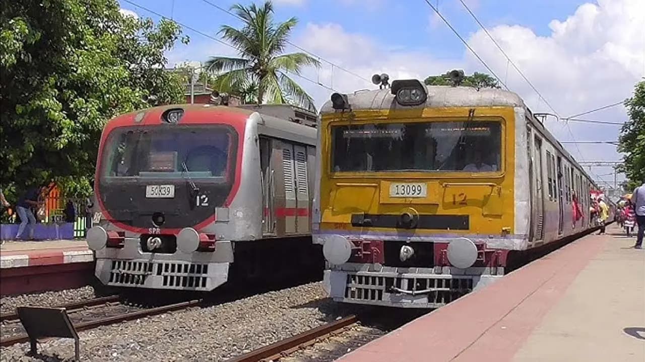 Multiple trains cancelled from Howrah and Sealdah on Saturday 18 April 2026