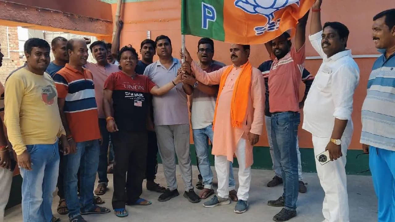 TMC Vice President Prahlad Ghosh Joins BJP Ahead of Suti Elections