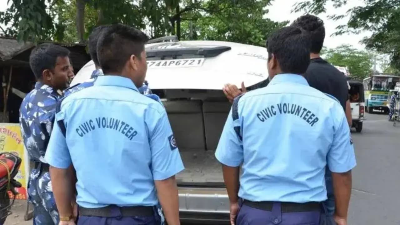 Election commission of India has instructed the West Bengal government to send all civic volunteers to Reserve Police lines