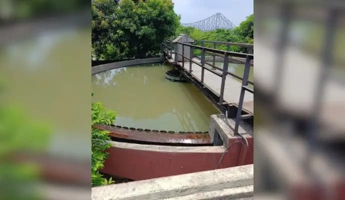 Indian railway is using harvested rain water to clean station and trains
