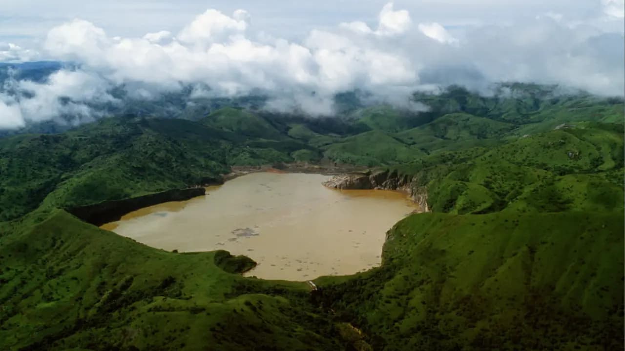 One lake in Cameroon killed 1700 people without any trace