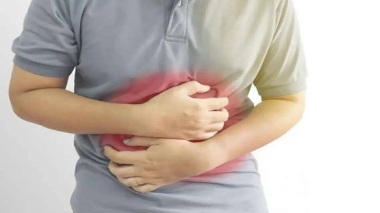 Stomach Pain After Eating: Doctors Warn Against Ignoring Signs of Gastric Ulcer and Gallstones