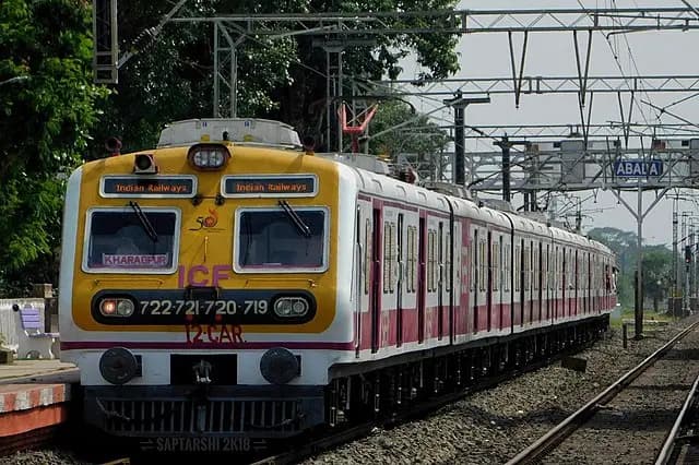 Passengers of Howrah railway main line section faced an irregular train services on Wednesday gnr