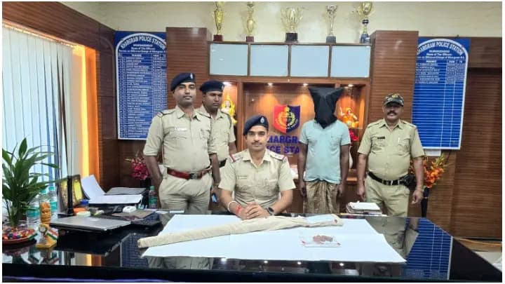 five arrest with arms in khargram