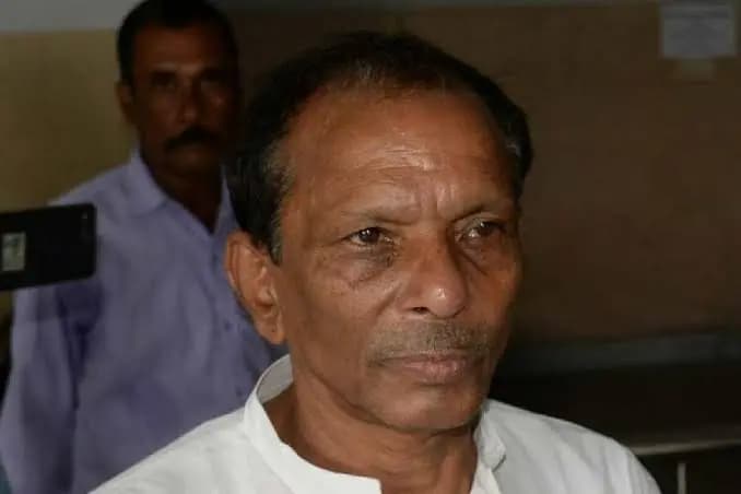 Akhil giri resigned from minister post after tajpur case