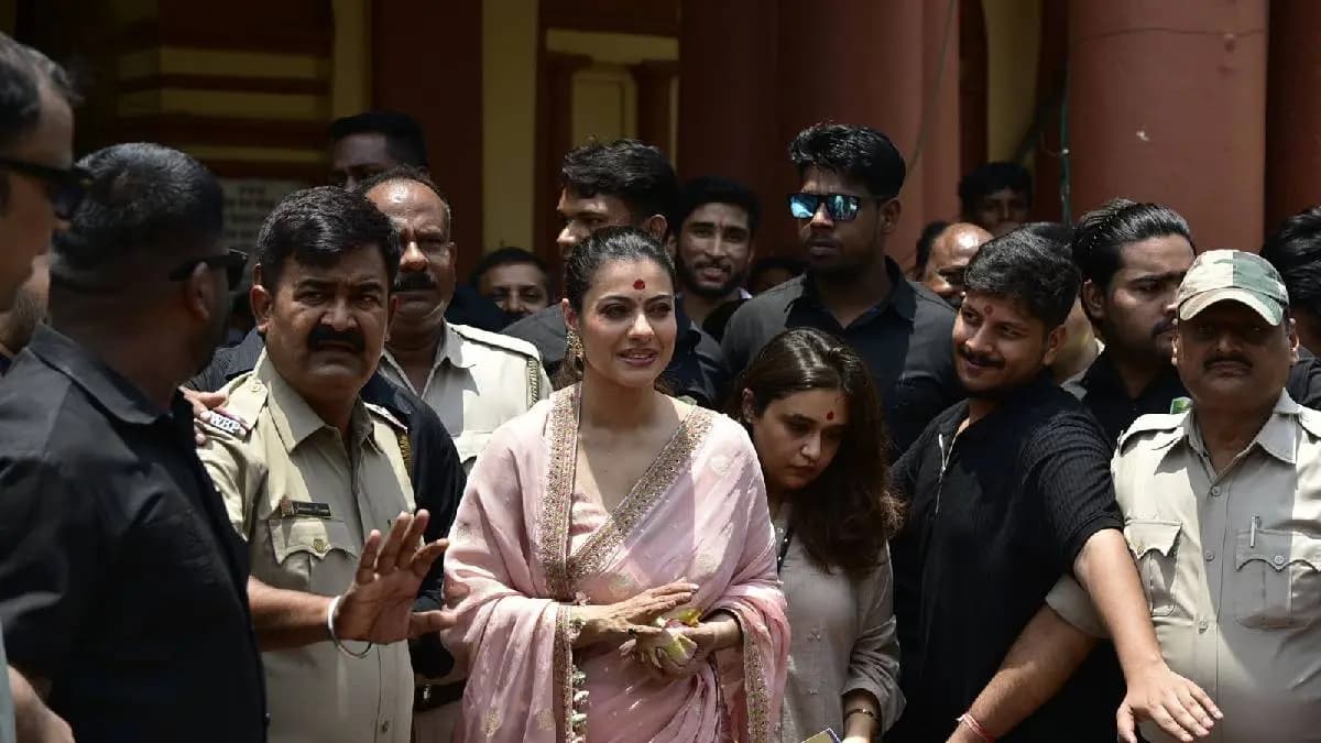 Before Maa Hits Theatres Kajol Offers Prayers to Dakshineswar Temple in Kolkata