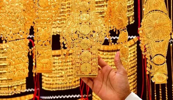 Gold Price Today Rises In India, Check 22 Carat Price In Kolkata on 10 August gnr