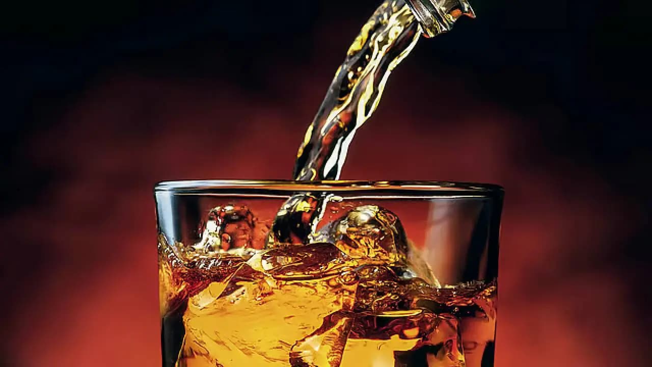 Election Commission seizes liquor of rs 100 crore from west bengal till 22 april